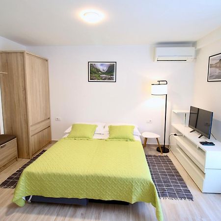 Velin Apartment Split Exterior photo
